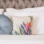 Bb De Rohan Bed & Breakfast