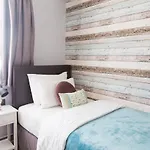 Bb De Rohan Bed and Breakfast