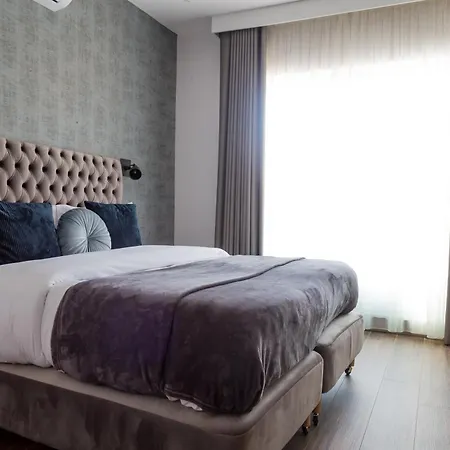 Bb De Rohan Bed & Breakfast 4*