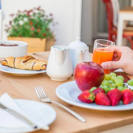 Bb De Rohan 4* Żebbuġ