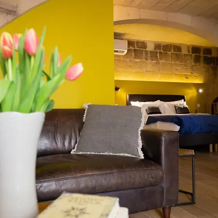 Bb De Rohan 4* Żebbuġ