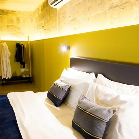 Bb De Rohan Bed & Breakfast
