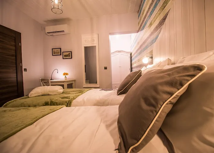 Bb De Rohan 4* Żebbuġ