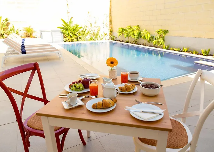 Bb De Rohan 4* Żebbuġ