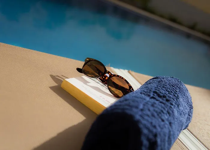 ベッド・アンド・ブレックファスト Bb De Rohan 4*