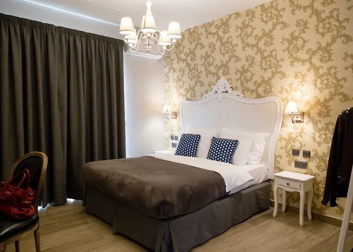 Bb De Rohan 4* Żebbuġ